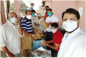 उदयपुर: 45 दिनों से जारी है संघ की भोजनशाला, 27500 भोजन पैकेट पहुंचे परिवारों में