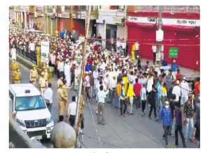 जयपुर: हाजी रफअत अली के जनाजे में उमड़ी 15 हजार की भीड़, उड़ीं कोरोना गाइडलाइंस की धज्जियां