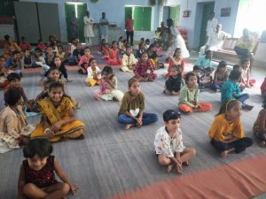 विहिप, बजरंग दल, दुर्गा वाहिनी एवं सेवा भारती समिति ने आयोजित किया कन्या पूजन कार्यक्रम 