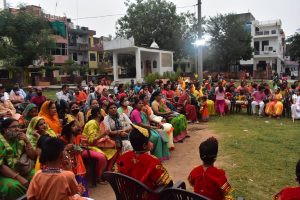  दुर्गा वाहिनी से जुड़ी महिलाओं ने किया दुर्गा पूजन, सत्संग व शस्त्र पूजन