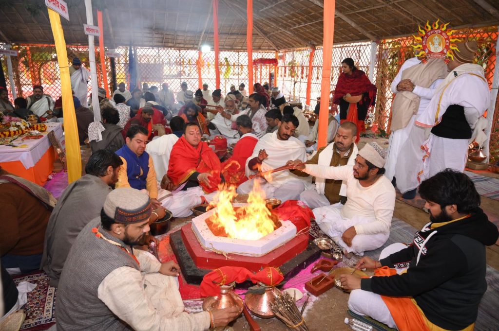 श्रीराम मंदिर में प्राण प्रतिष्ठा का अनुष्ठान जारी, पांचवें दिन हो रही वास्तु पूजा