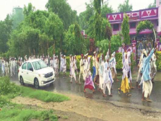 राजस्थान की अनूठी परंपरा धाड़, पुरुषों के वेश में महिलाएं करती हैं अनुष्ठान