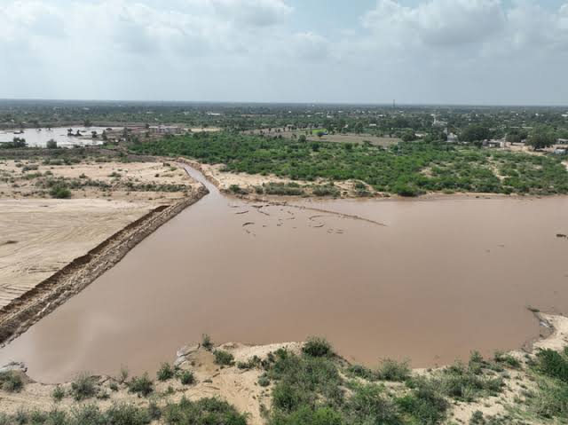 सूखी नदियां हुईं लबालब, तो छलकी खुशियां